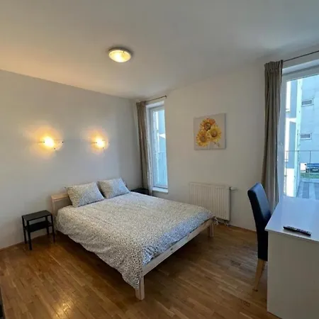 Petra Appartement *