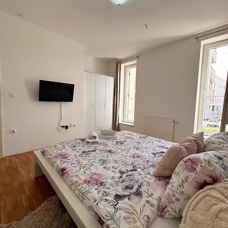 Petra * Zadar